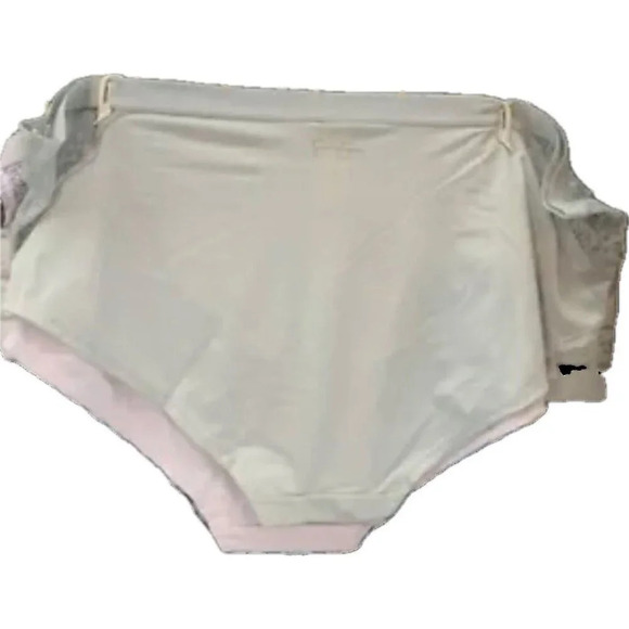 Jessica Simpson +3X Logo Winter Melody Lace Accent Figure Hipster Panties-3 Pk - Picture 3 of 4